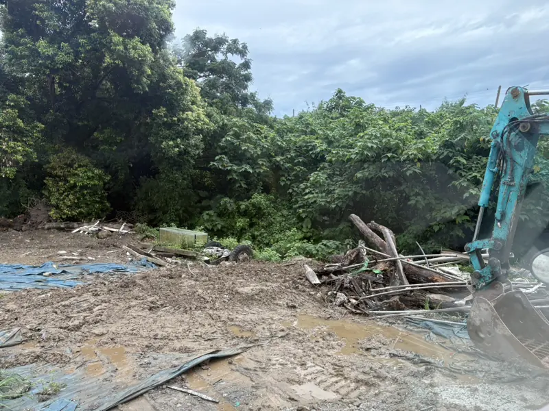 舊廁所拆除與場地清運整地